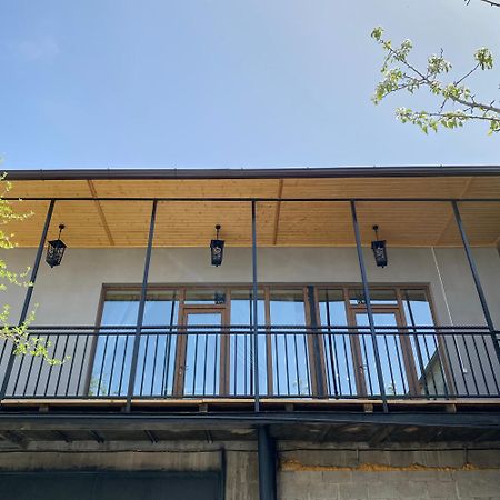 Nur Guest House Гюмри Екстериор снимка