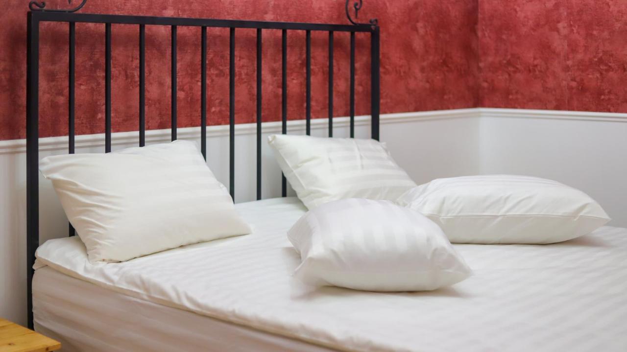 Nur Guest House Гюмри Екстериор снимка